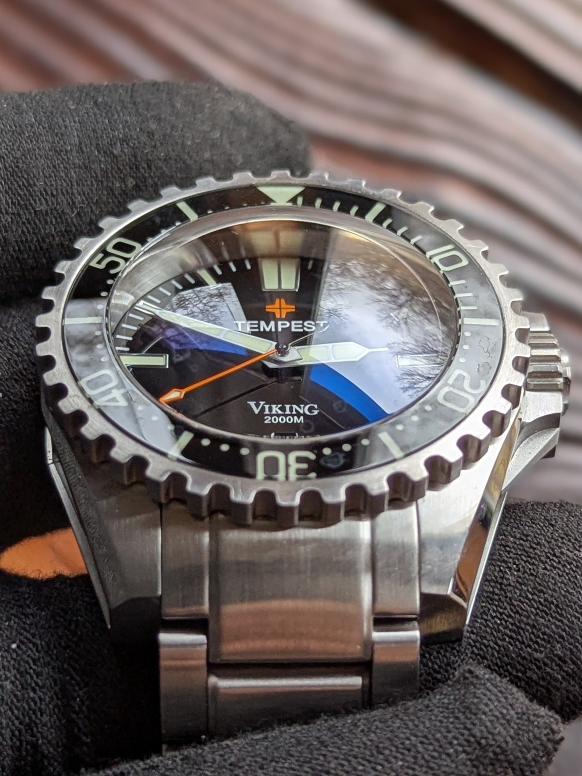 Tempest Viking 2000m Automatic Diver watch High Specs & Build a Treat Microbrand
