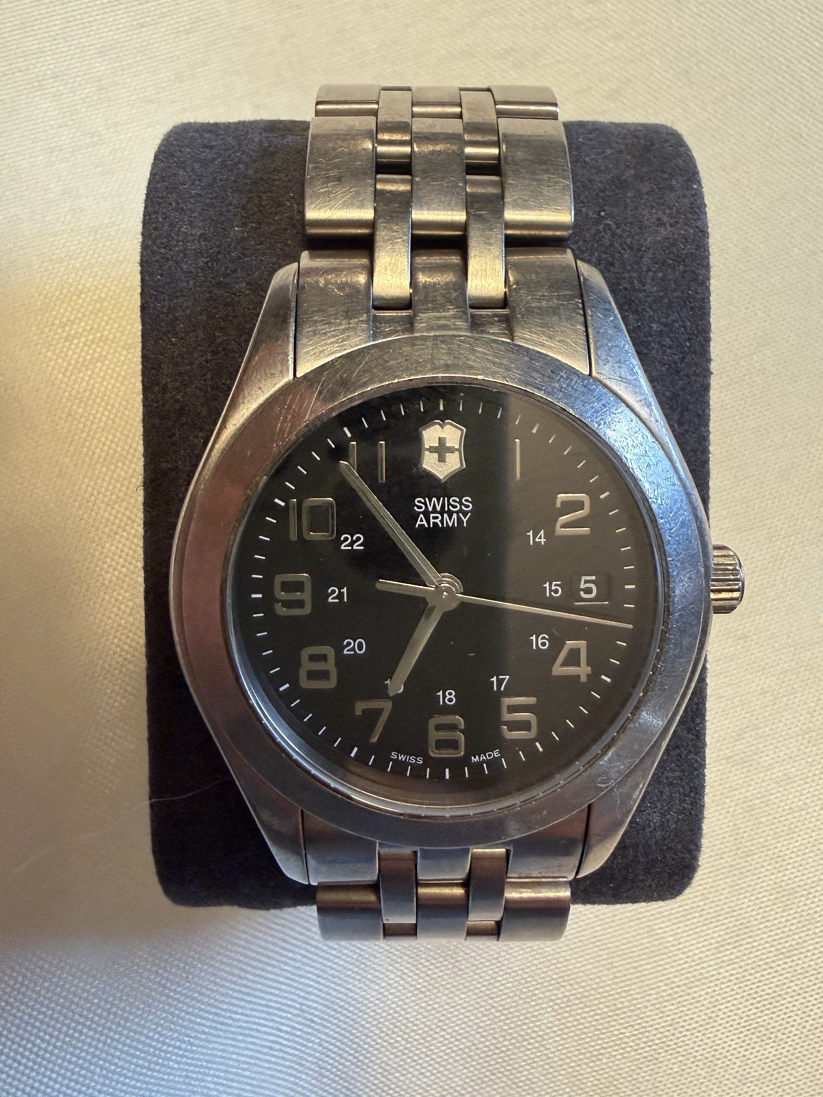 Victorinox Swiss Army Mens Alliance Titanium Black Dial Sapphire Crystal