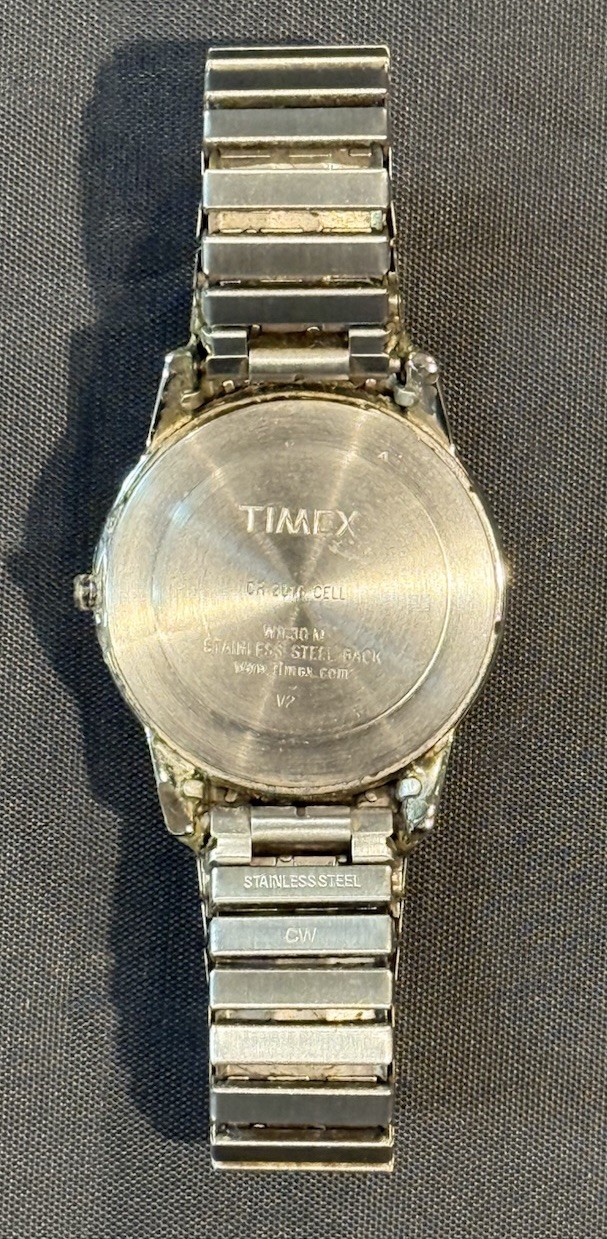 Timex Easy Reader Indiglo Mens Watch Stretch Date Day WR 30 M *Untested*