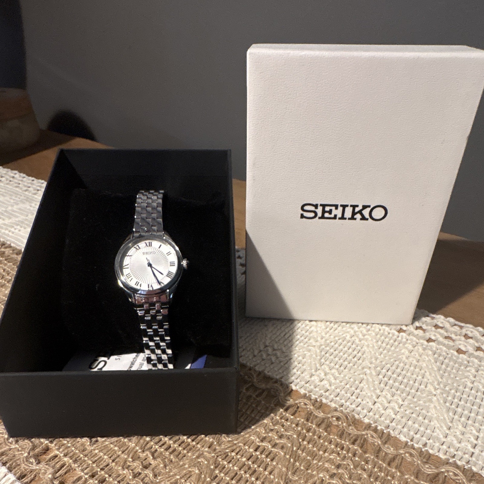 Seiko Quartz Analog Dress Watch White Roman Dial Silver SS Bracelet Box