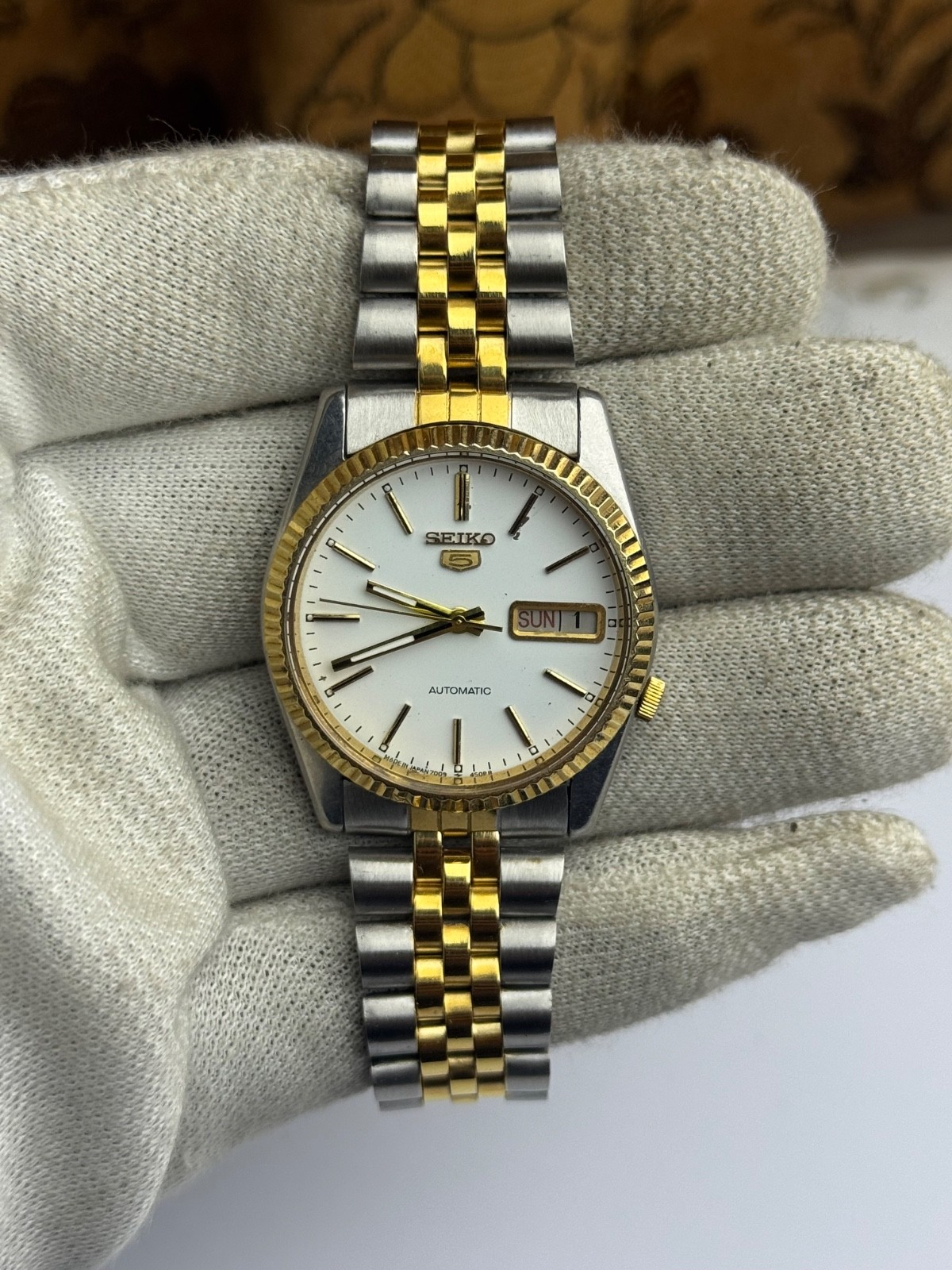 Vintage Seiko 5 7009 Automatic White Dial Fluted Bezel Two Tone Jubilee Men’s