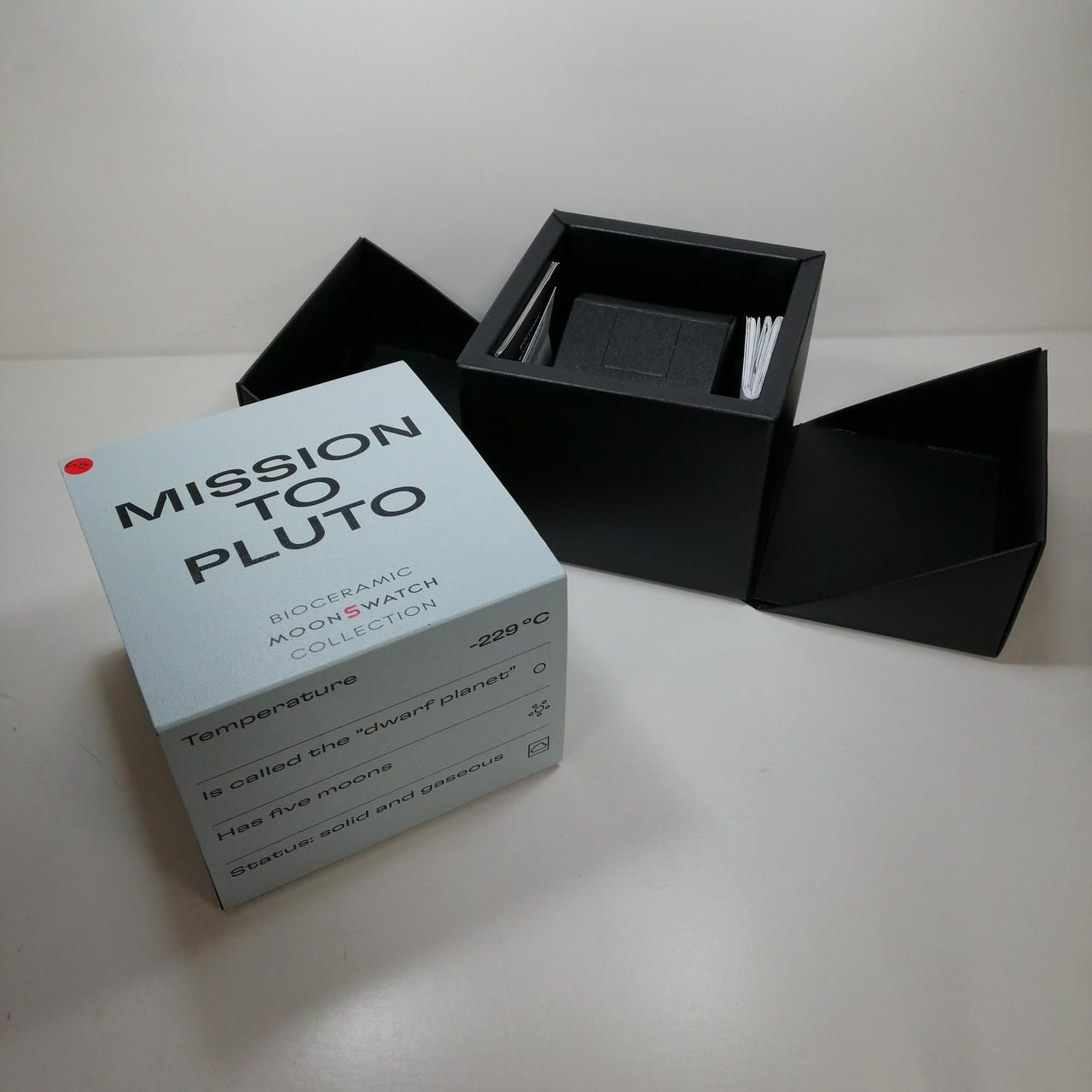 Switch x Omega xswatch Mission to Pluto Dark Red × Light Gray Used