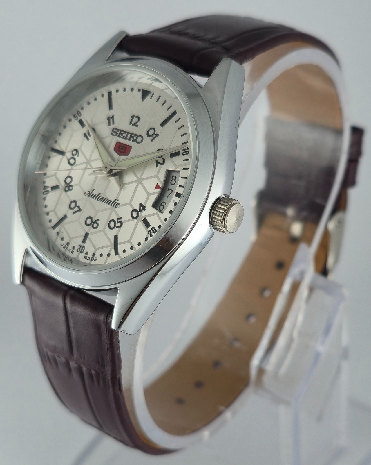 Refurbished Seiko 5 Automatic Silver Dial with Day/Date Men’s Watch | 17 Jewels