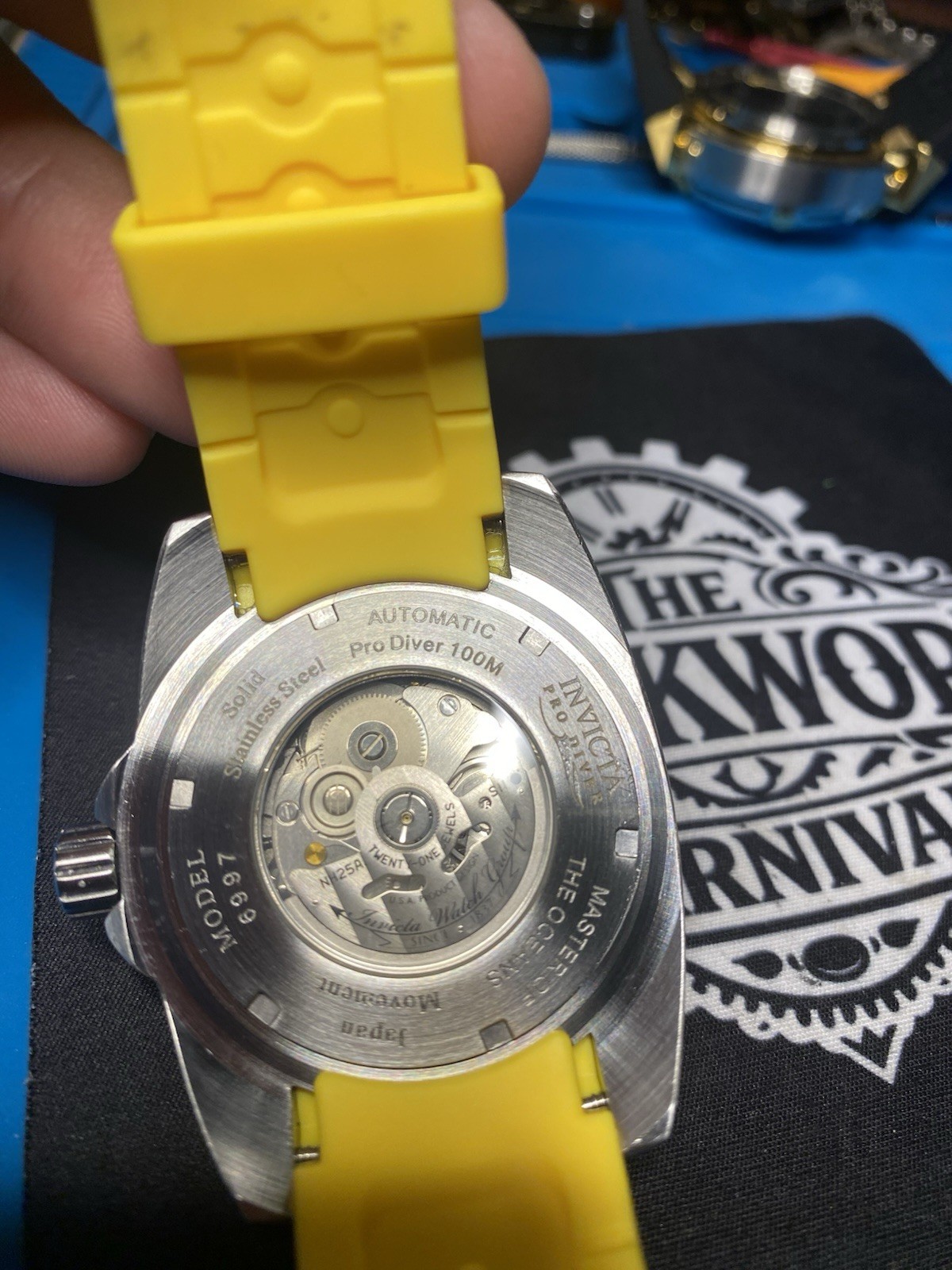 Invicta Pro Diver Automatic 100m Green MOP Dial Black Bezel Yellow Strap