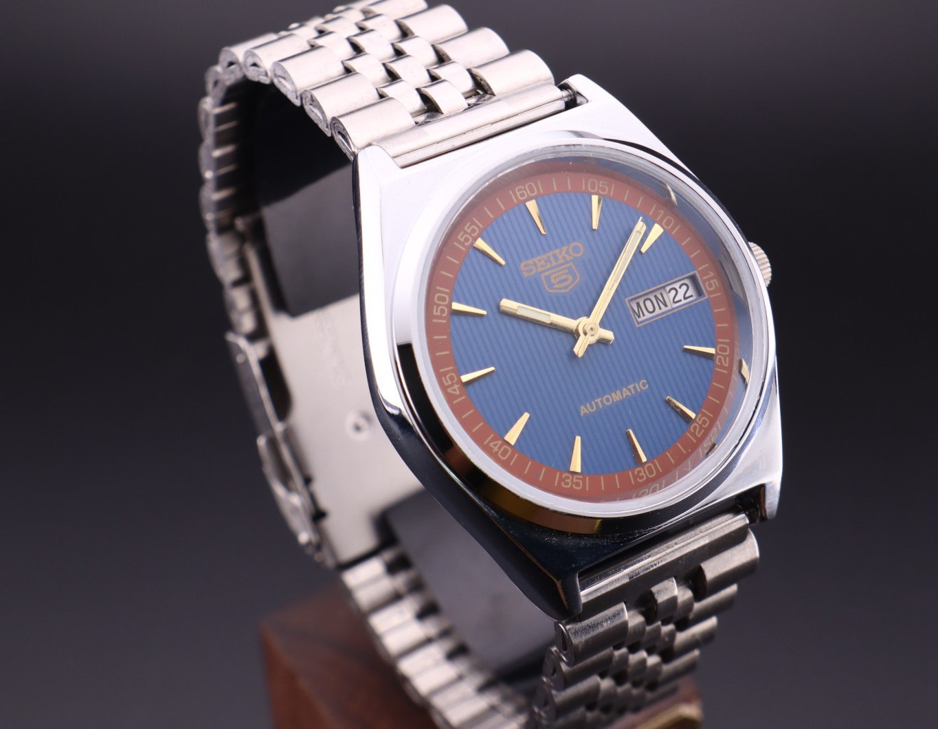 Vintage Seiko 5 Automatic 6309A Japan Made Men’s Wrist Watch, Day/Date