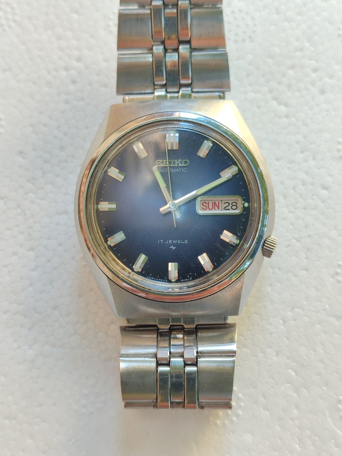 SEIKO AUTOMATIC 7009- 8310- P Excellent Condition 17 Jewels Vintage ’80mm .37