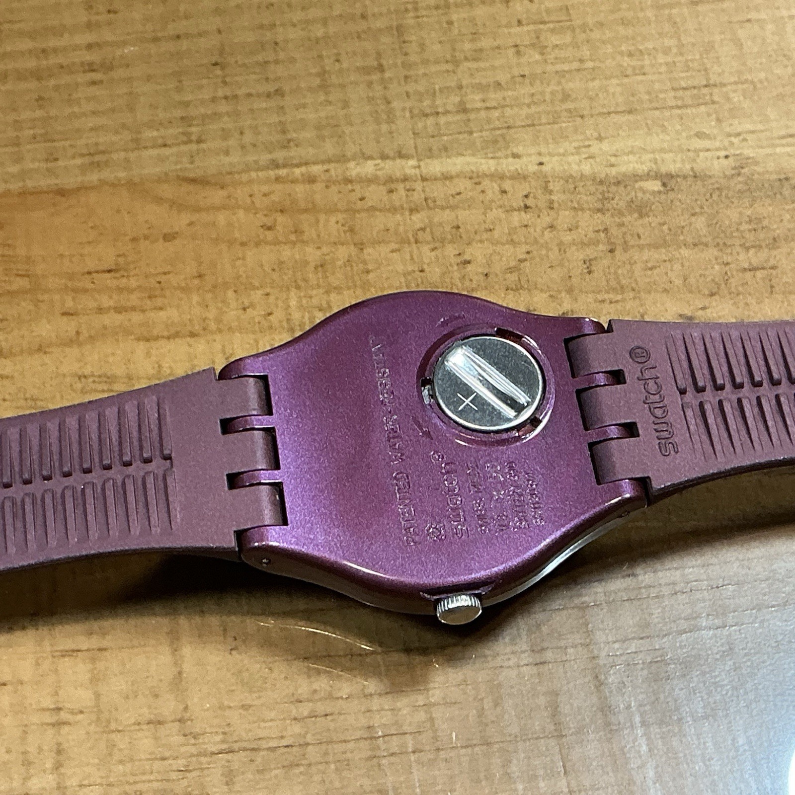 SWATCH – Dark Red or Maroon With Blue – Date – 41mm