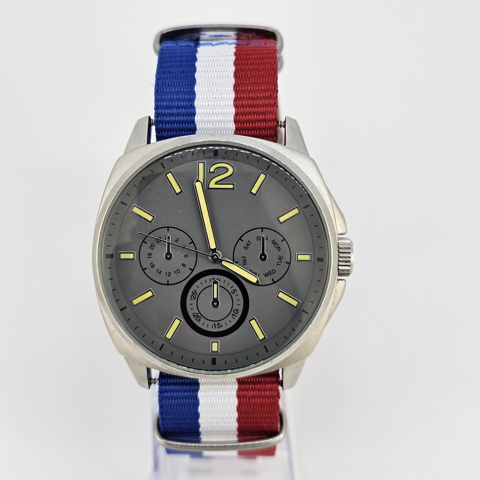42MM Men’s Watch Gray Dial Case New Blue White Red Nylon Band New Battery
