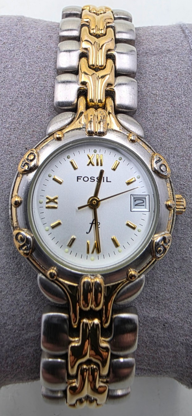 Vintage (01/03) Fossil F2 ES-8871 Two-Tone Ladies Watch New Battery