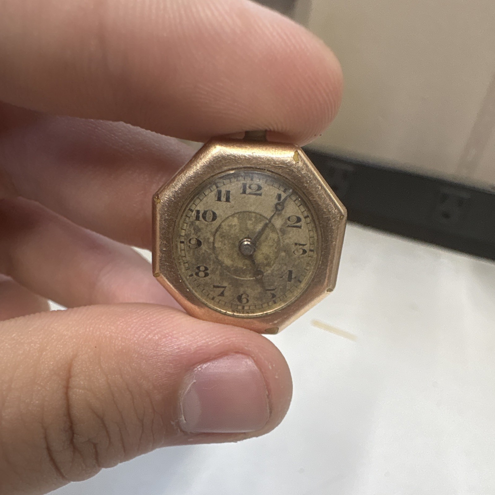 Women’s Octagon Analog Wristwatch Gold Case Beige Dial Arabic Numerals