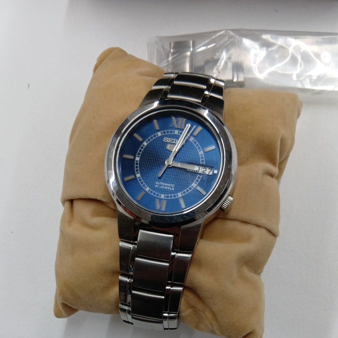 Beautiful Condition Seiko 5 Automatic Blue 7S26 02N0 Transparent Back