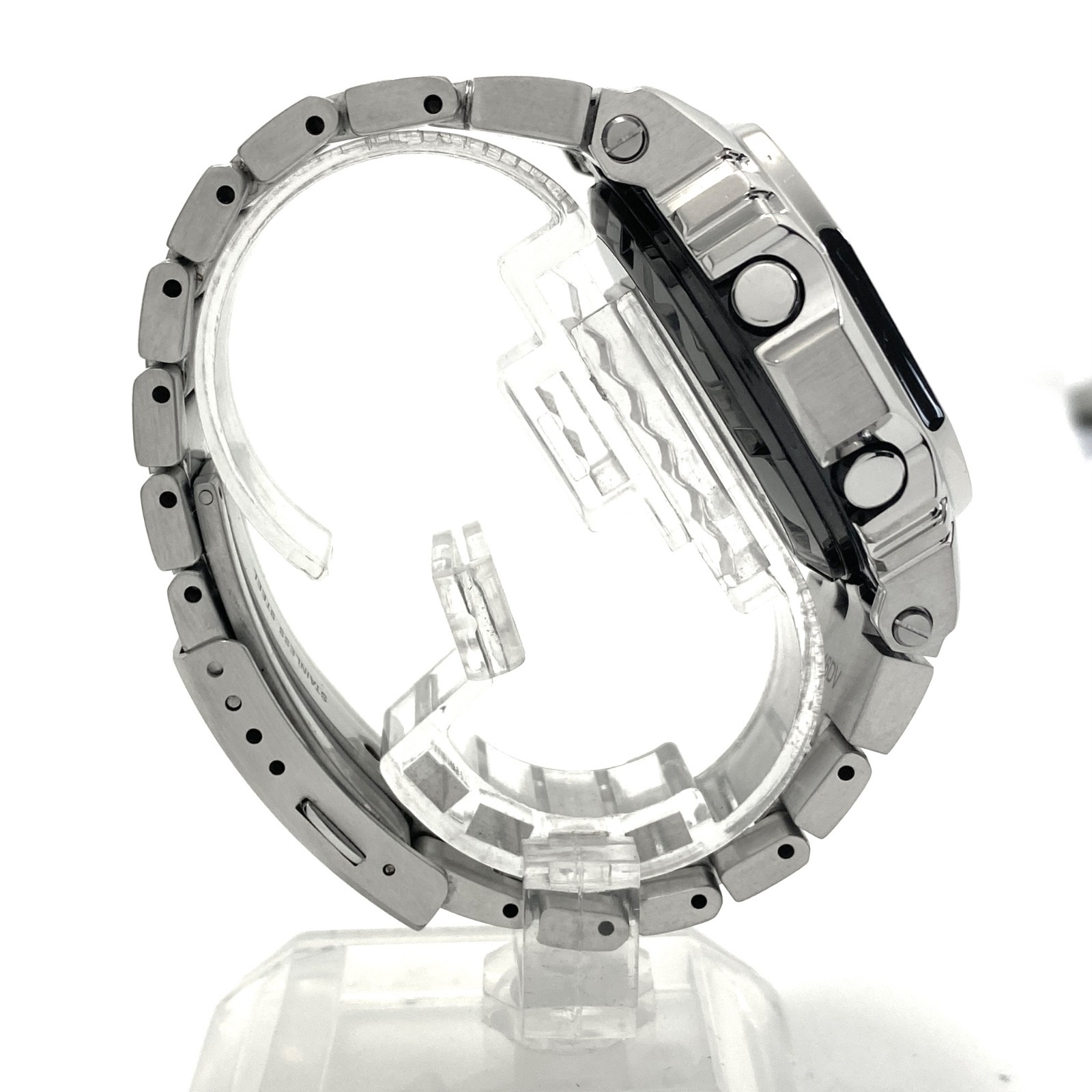 Casio G-SHOCK GMW-B5000D-1JF Square Digital Radio-Controlled Solar 20 ATM