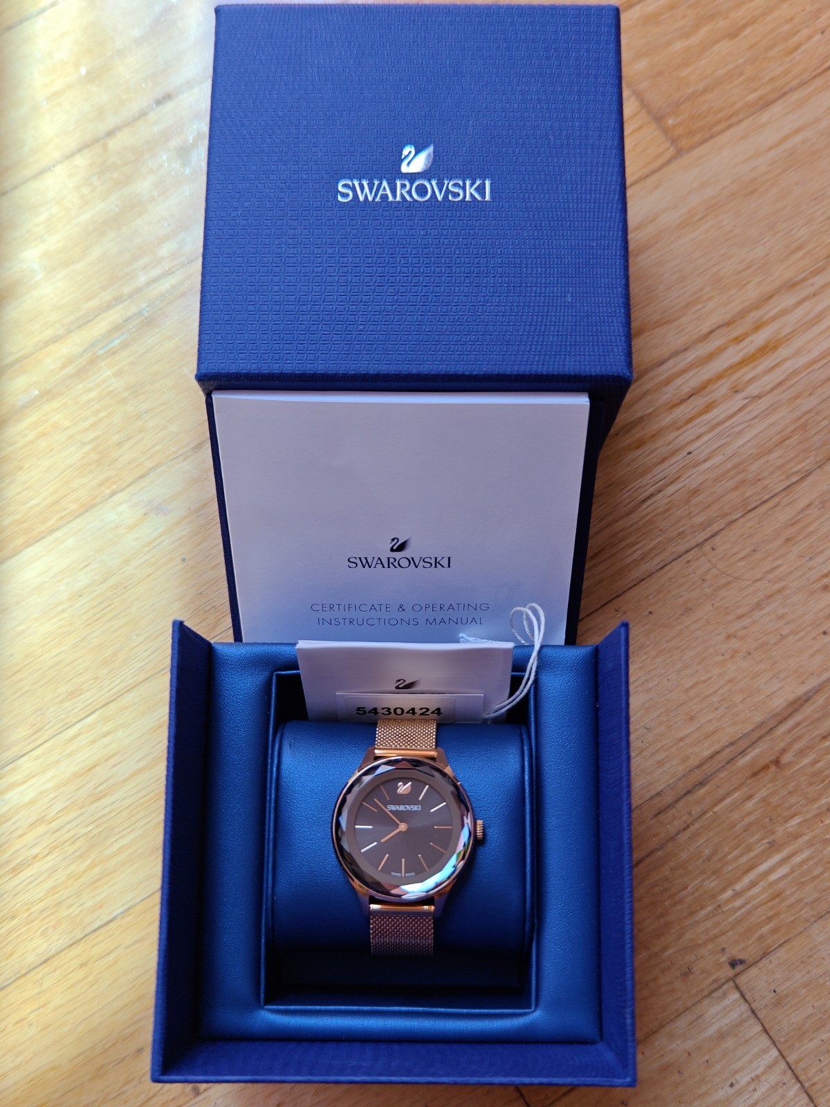 Swarowski Women’s Watch 35mm Round Dial Rose Gold Tone Metal Bracelet 5430424