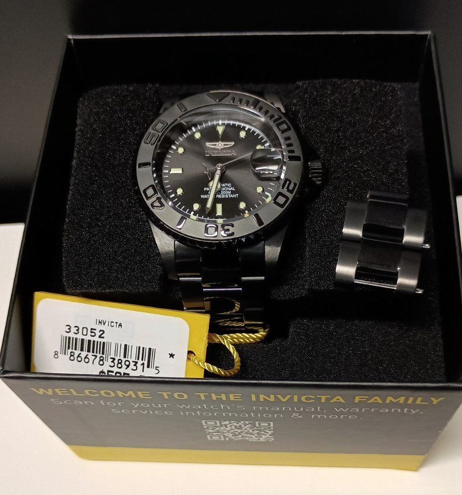 Invicta 33052 Men’s Automatic Pro Diver 40mm Seiko TMI NH35 BLACK BLACK BLACK