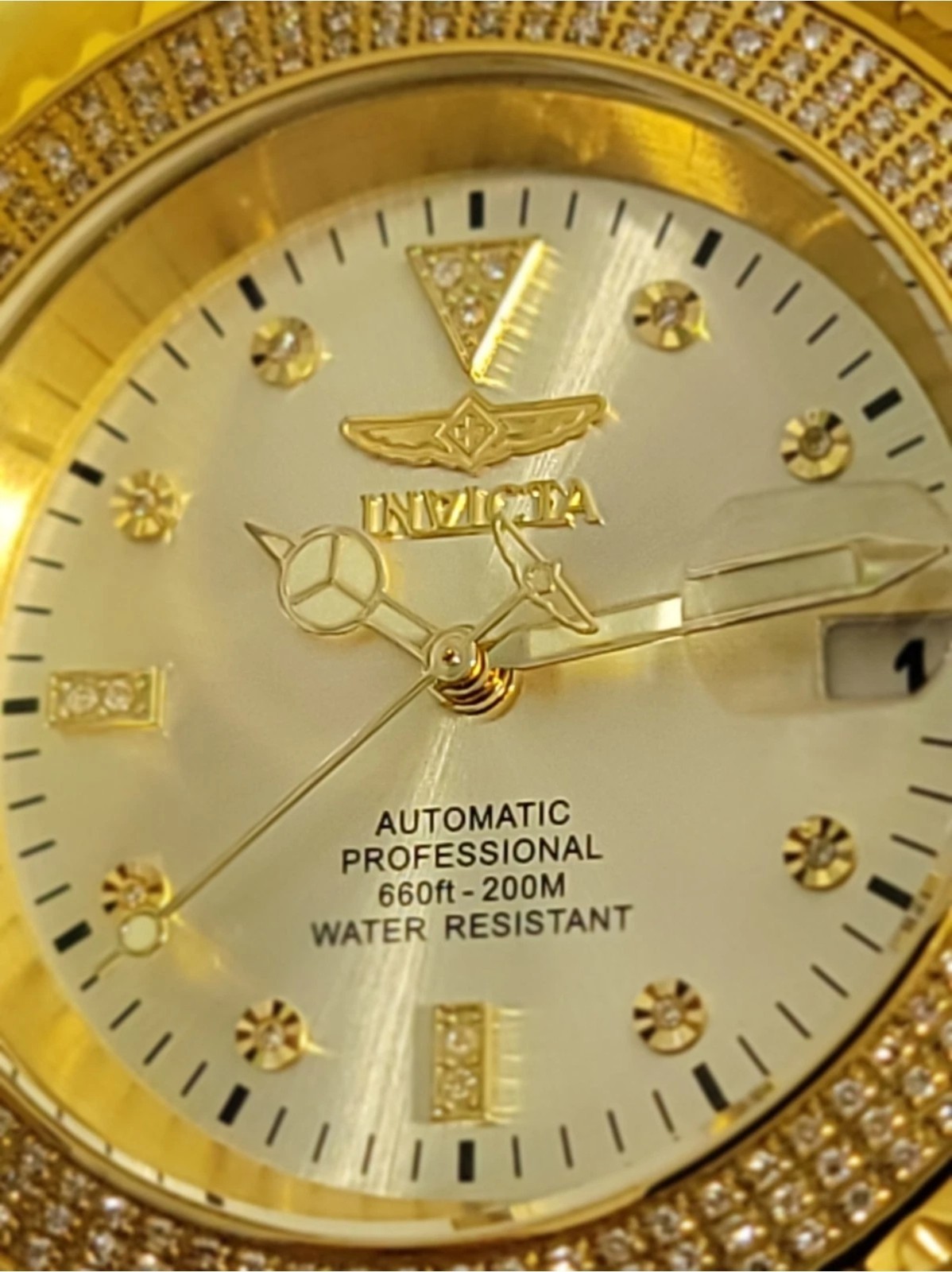 Invicta AUTOMATIC DIAMOND PRO DIVER! 40MM Model with 243 DIAMONDS 38259