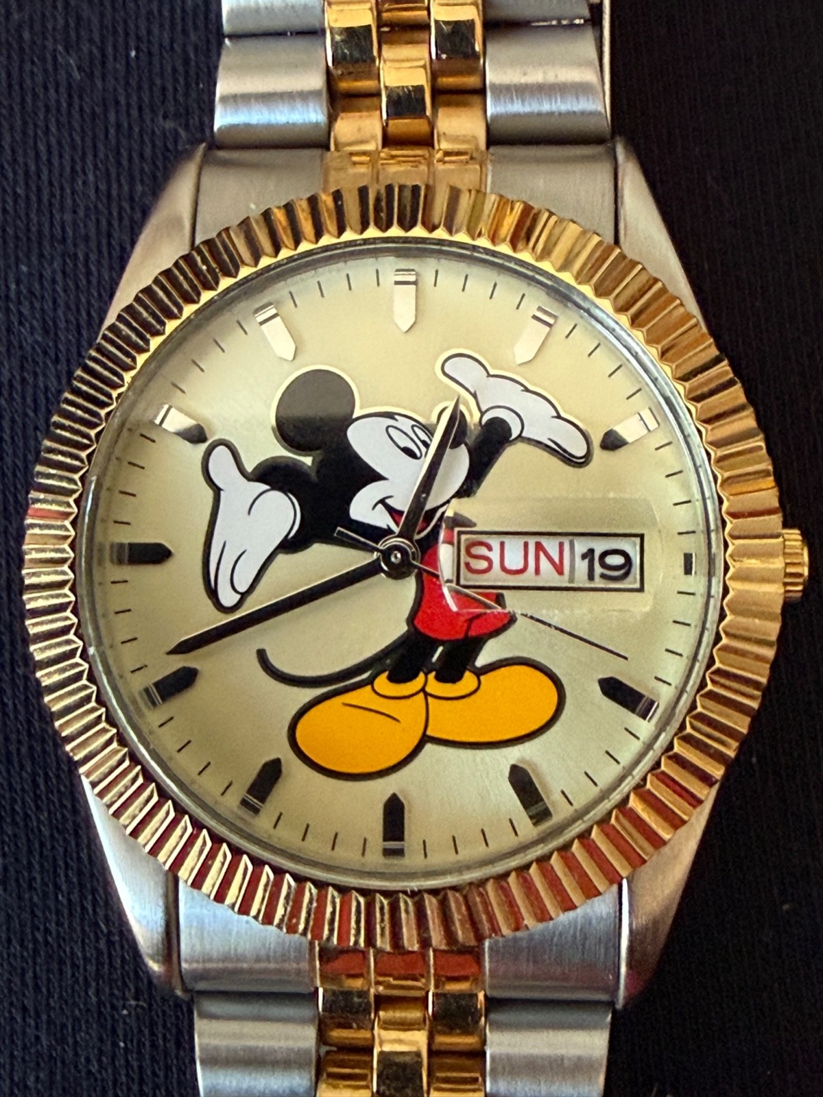 VINTAGE MICKEY MOUSE WATCH S11 MARKETING TWO TONE WORKING NEW BATTERY MC0163