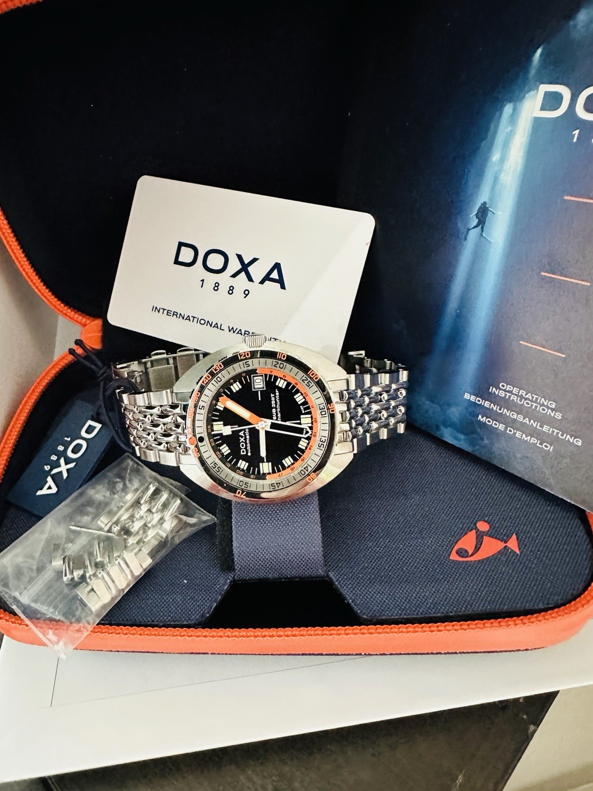 Doxa Sub 250T GMT Sharkhunter with SS Case and Orange GMT Hand