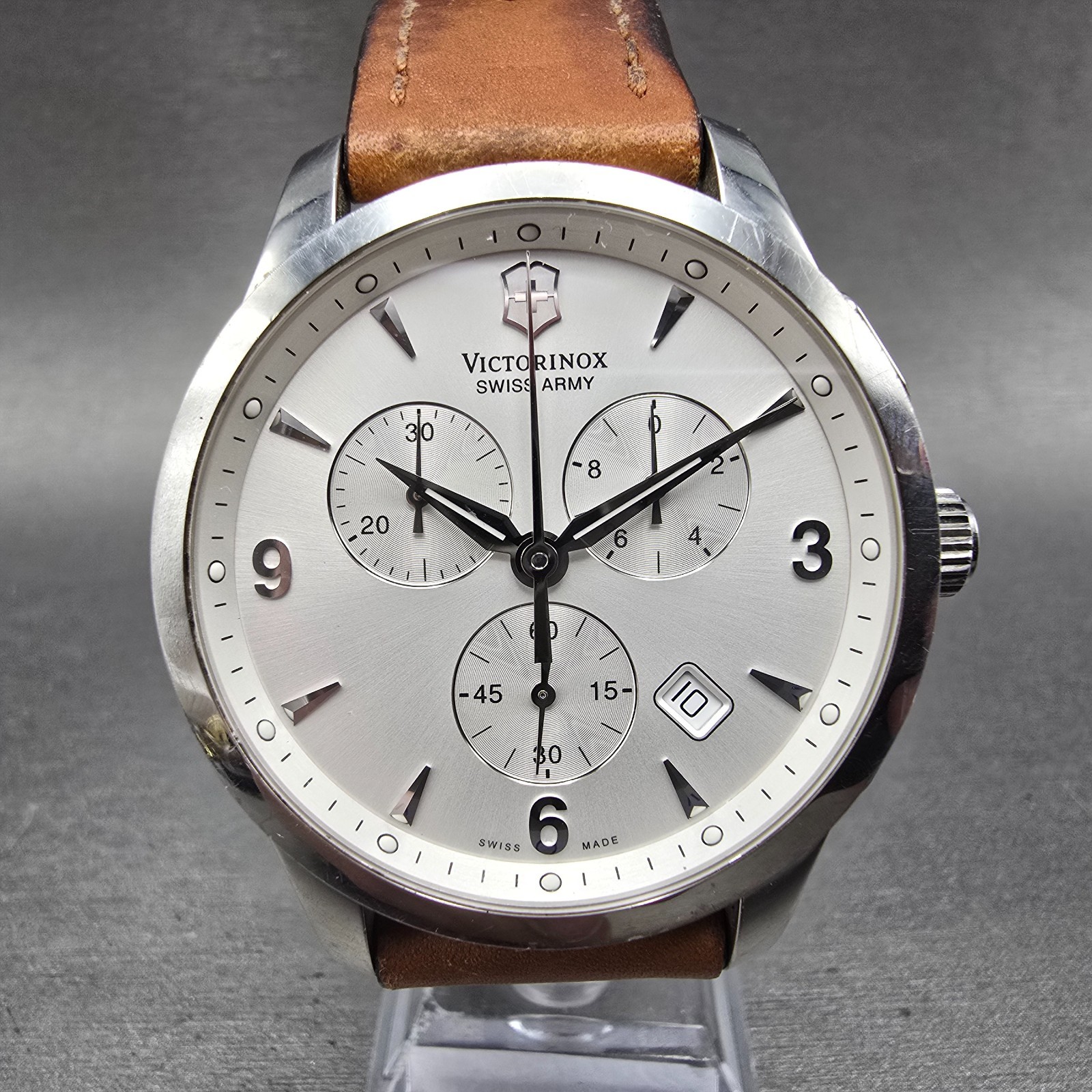 Victorinox Swiss Army Alliance Chronograph Watch Men 42mm Silver Dial Steel Runs