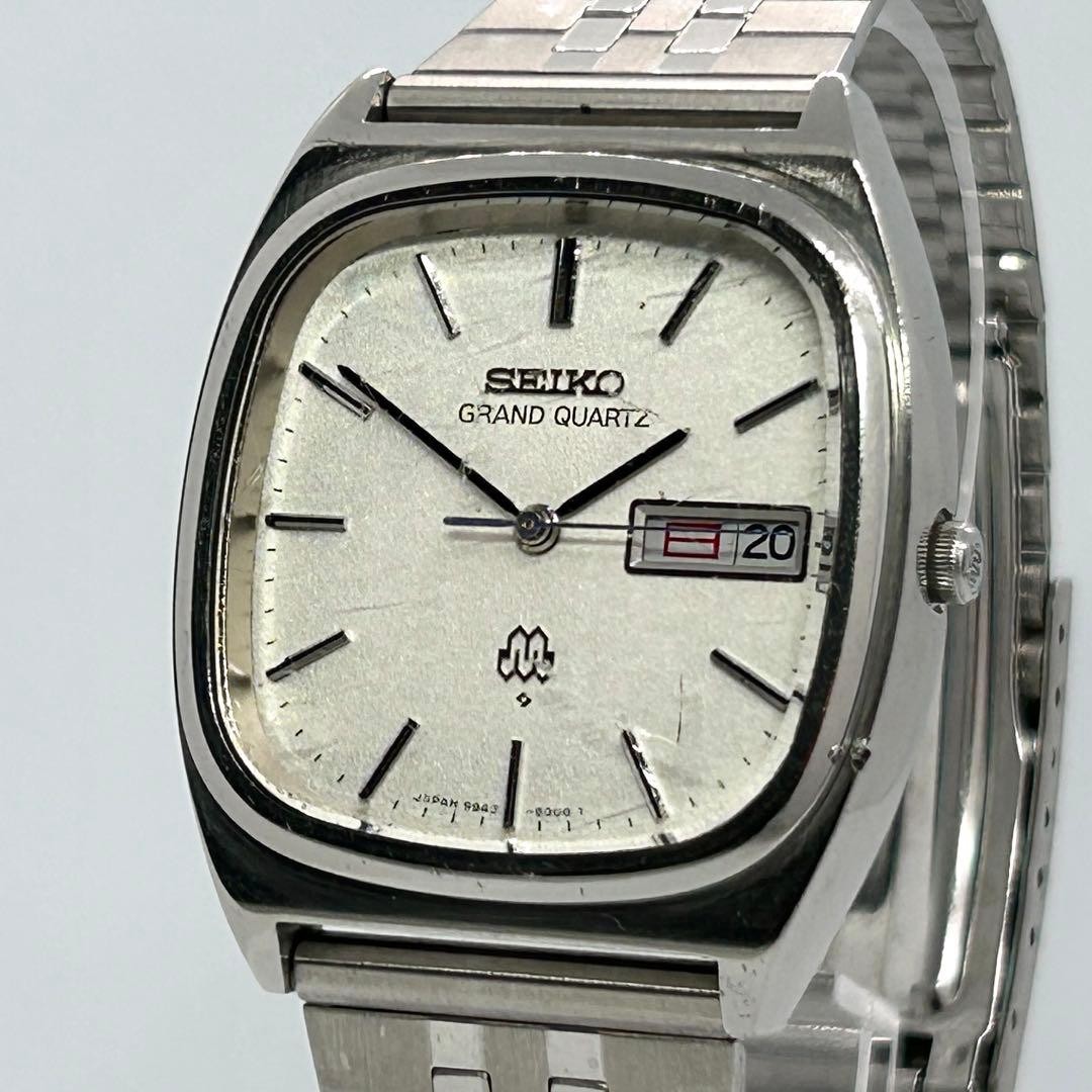 Seiko Grand Quartz Day Date 9943 5000 Cushion White Dial Mens Watch A2031