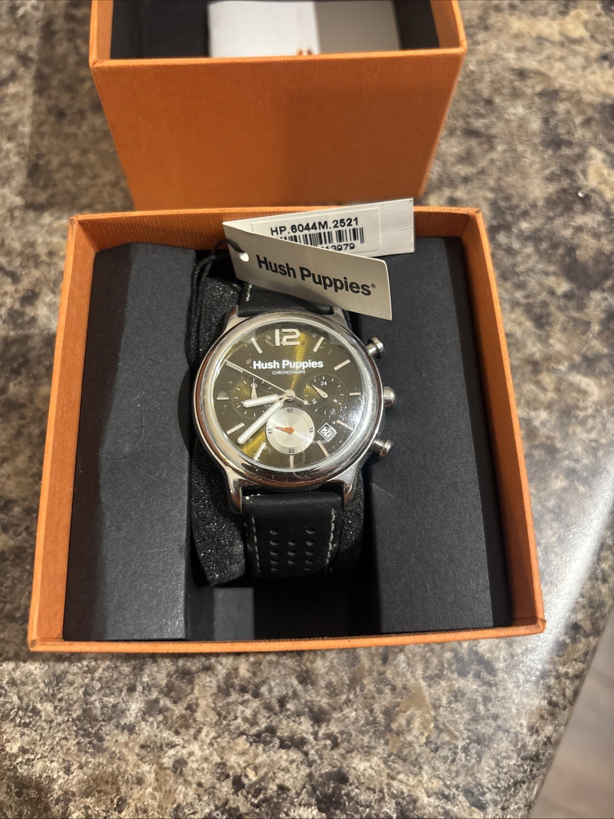 Hush Puppies HP.6044M.2502 Men’s Watch Quartz Chronograph Leather NOS w/ Box