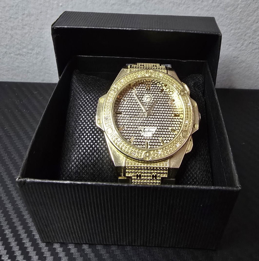 Techno Pavé Quartz Analog Gold Tone SS Bracelet Wristwatch Water-Resistant Box