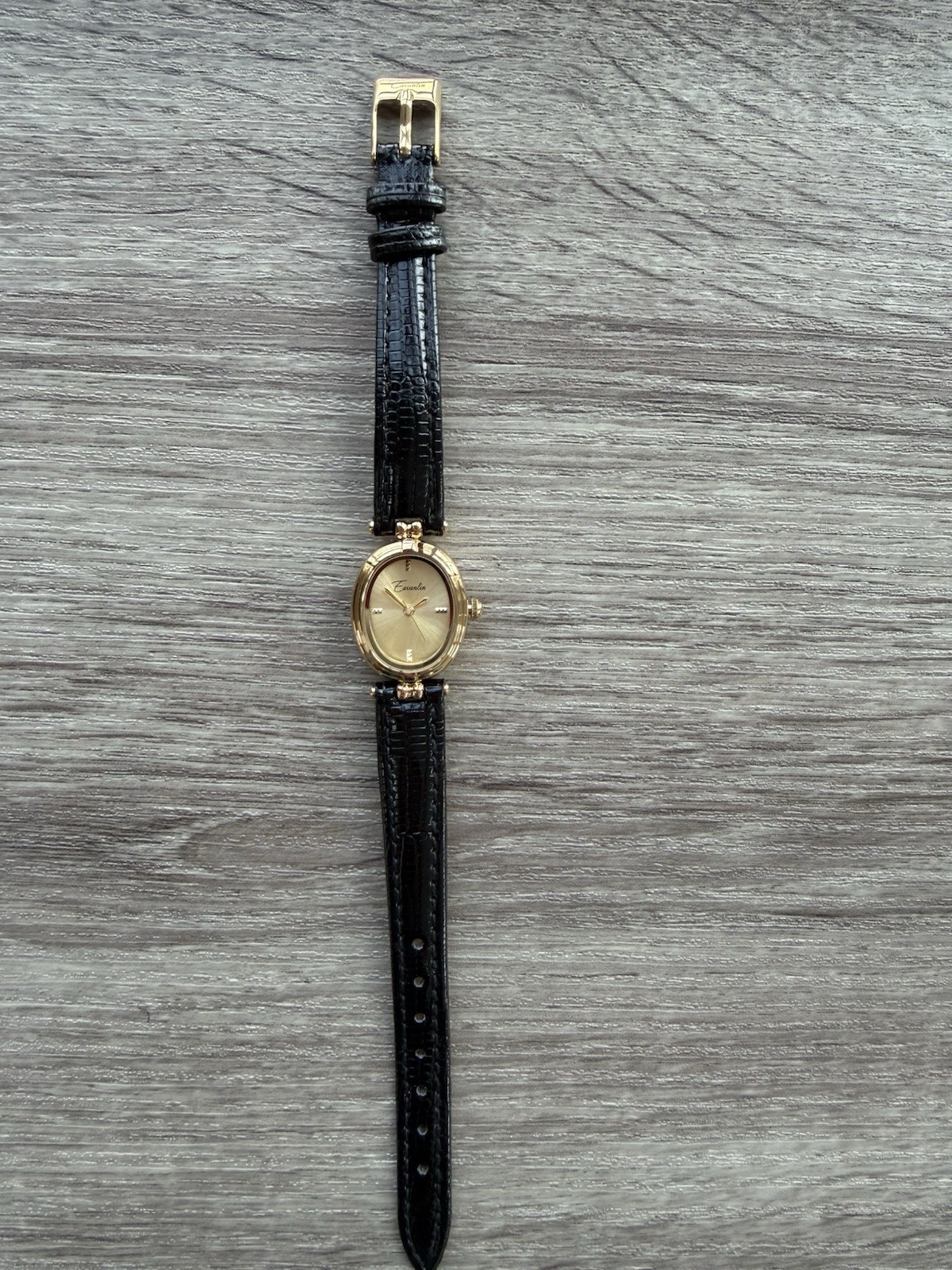 Women’s Vintage Style Watch – Gold Quartz Dress Watch | Leather Band, Luxury