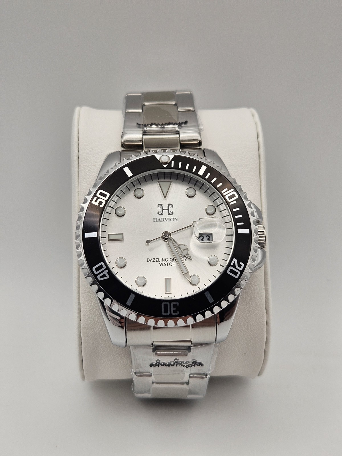 Harvion Dazzling Quartz Men’s Watch Silver Dial Black Bezel Stainless Steel New