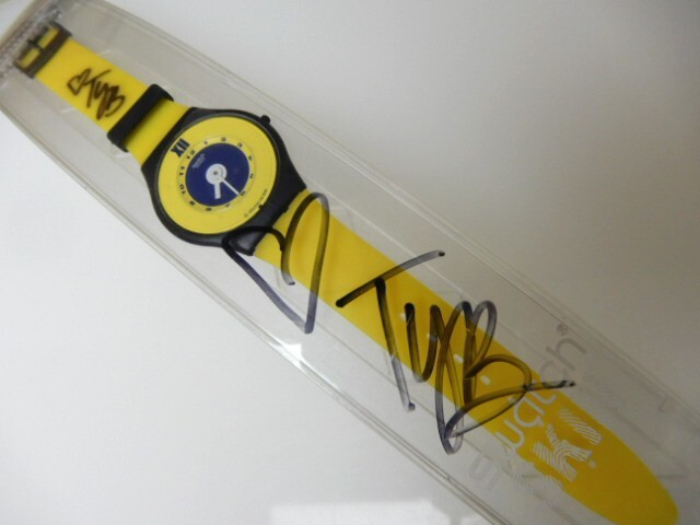 AMARILLO! Swatch “1st” year SKIN SIGNED By TYRA BANKS! NIB-RARE!