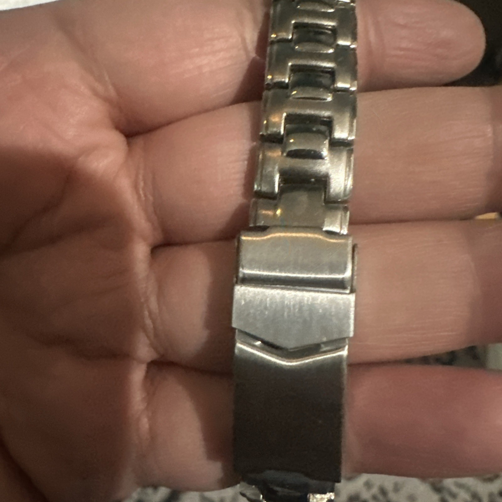 Working Womans Lorus watch 28mm Silver Crystal Dial Steel Bracelet Fit 7.5in Run