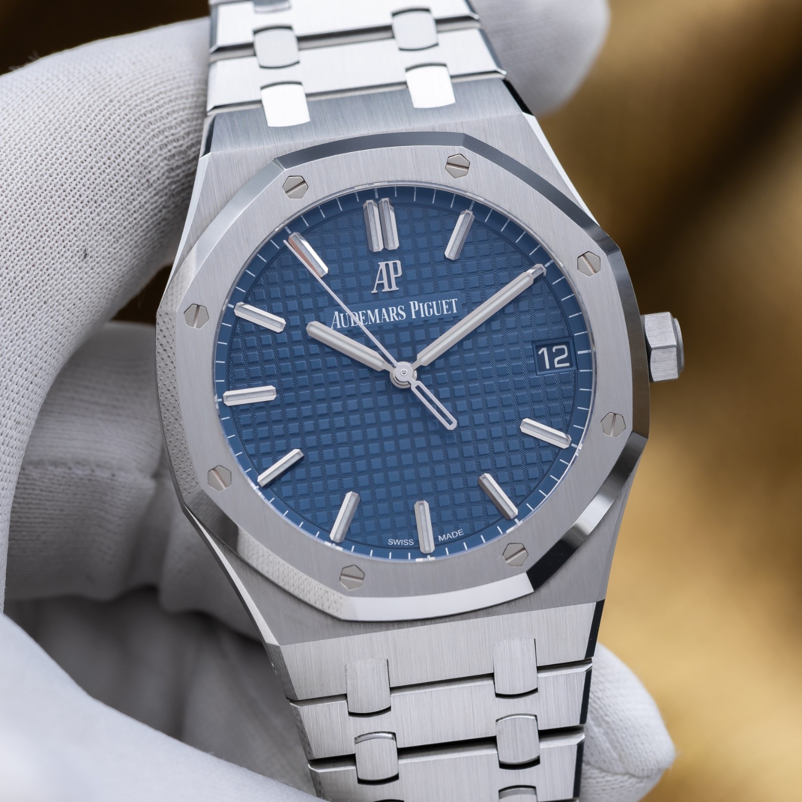 Audemars Piguet Royal Oak Automatic 41mm Blue Dial – AP 15500st Complete Set