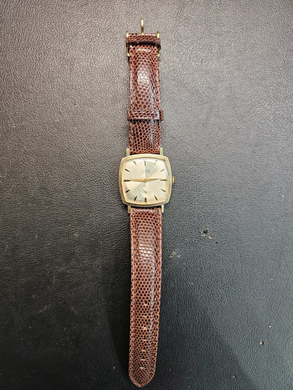 Vintage Gruen Men’s Precision 17J watch