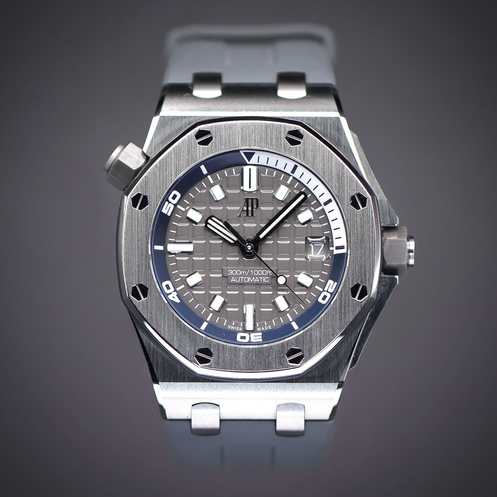 AUDEMARS PIGUET Royal Oak Offshore Diver “Grey” 15720ST.OO.A009CA.01 | Full Set