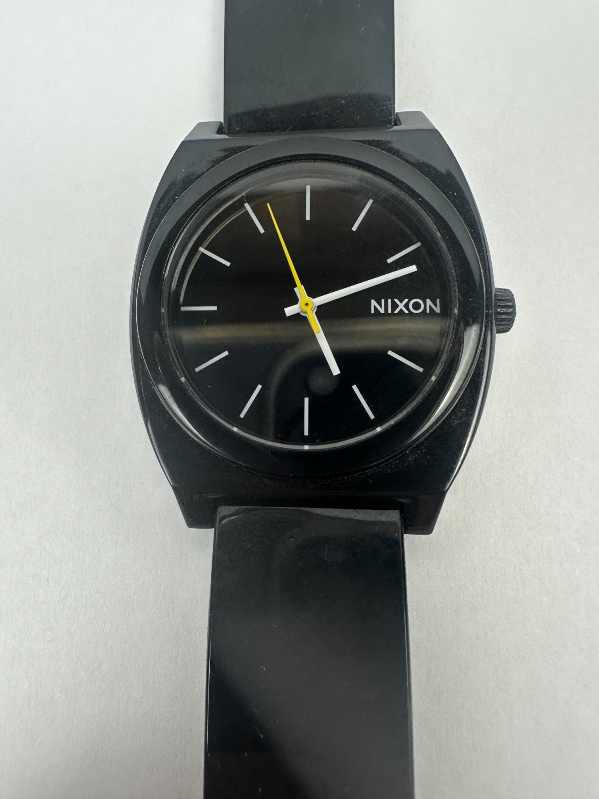Men’s Nixon Minimal The Time Teller Watch 11g