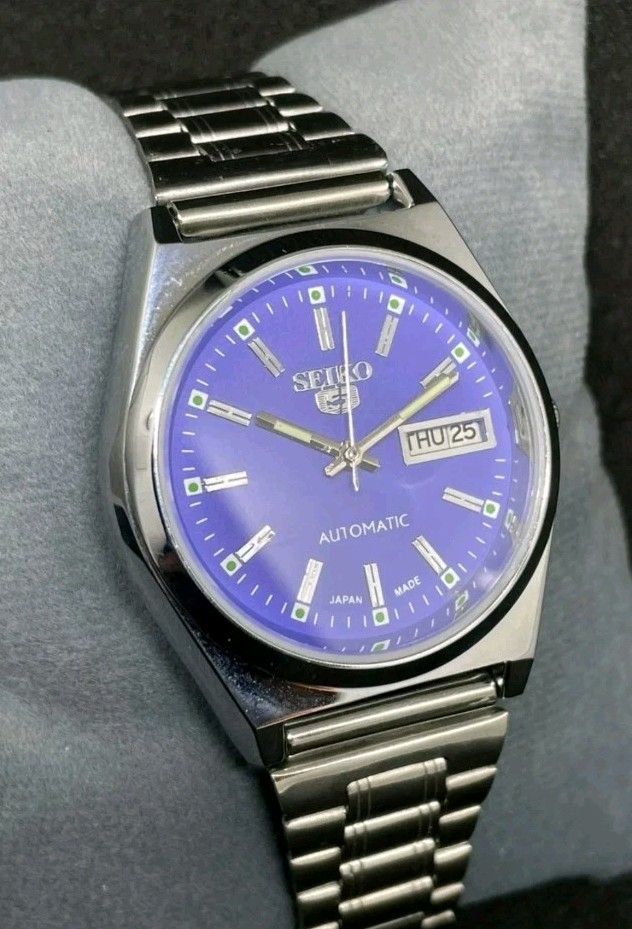 Automatic Seiko Refurbished Purple Dial Day / Date Men’s Wrist Watch Japanese