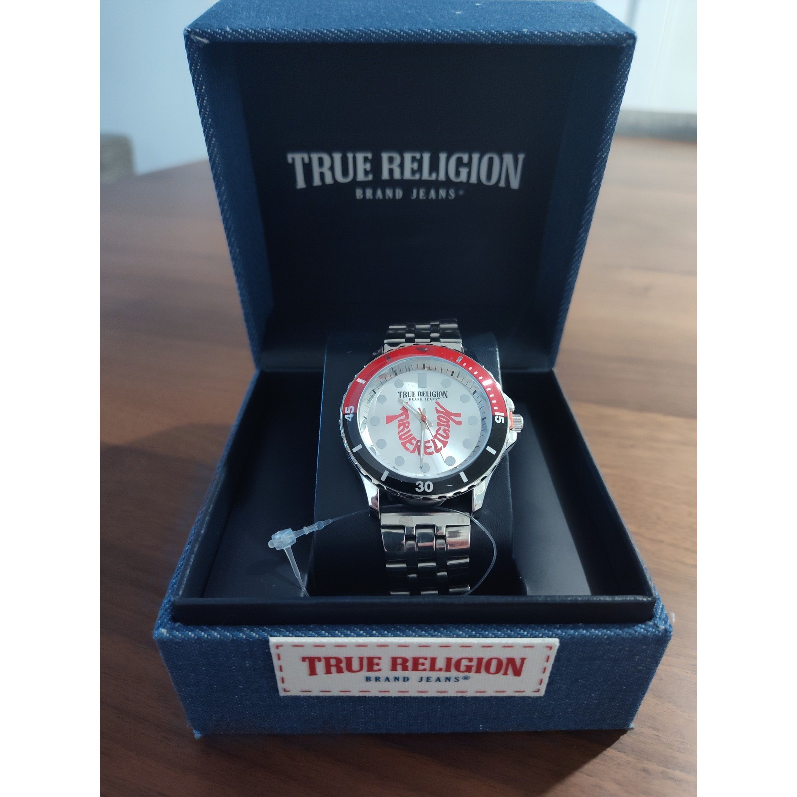 True Religion Mens Watch Silver Red Black Diver Style Stainless Steel New in Box