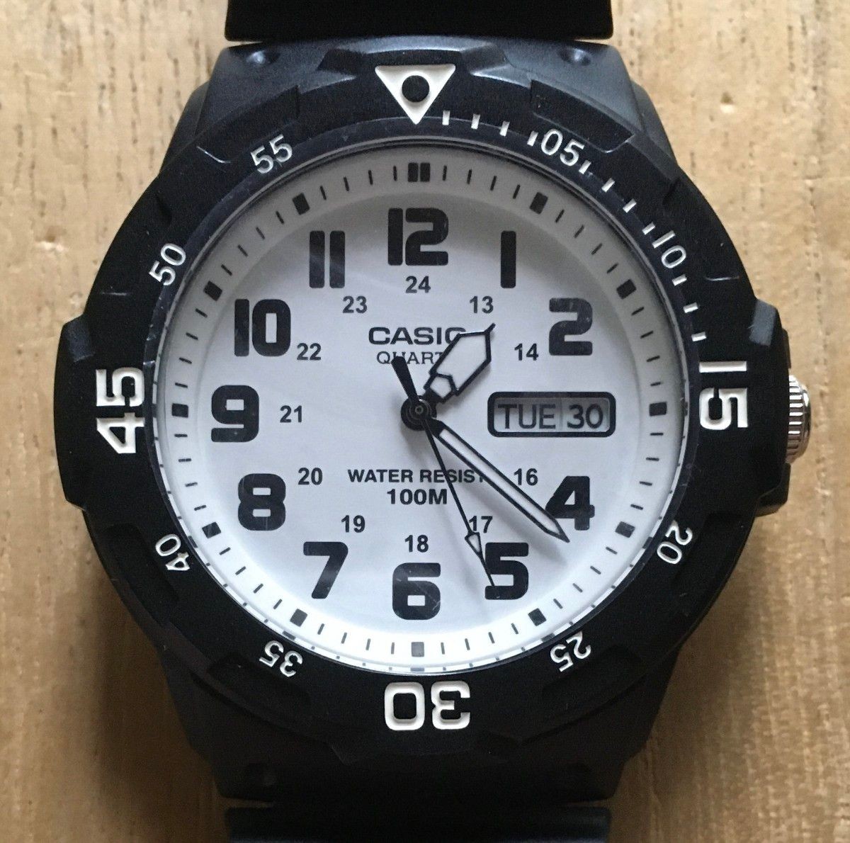 New Unused Item CASIO MRW 200H 7BV Diver Style Chipkashi Rare Color Military Fie