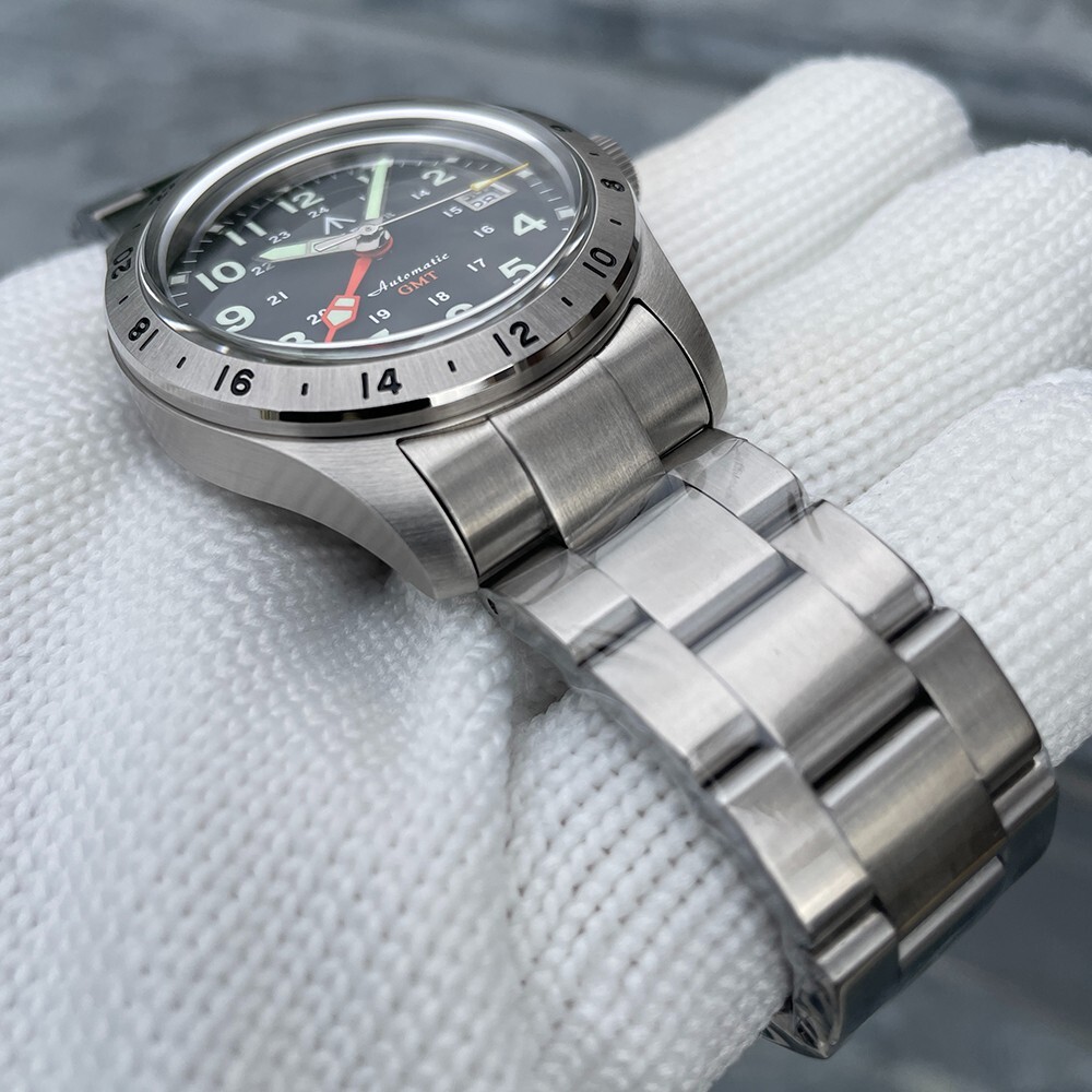 Steeldive Steelflier SF792, GMT, Black, NH34, Sapphire, Lume, 200m Diver, Field
