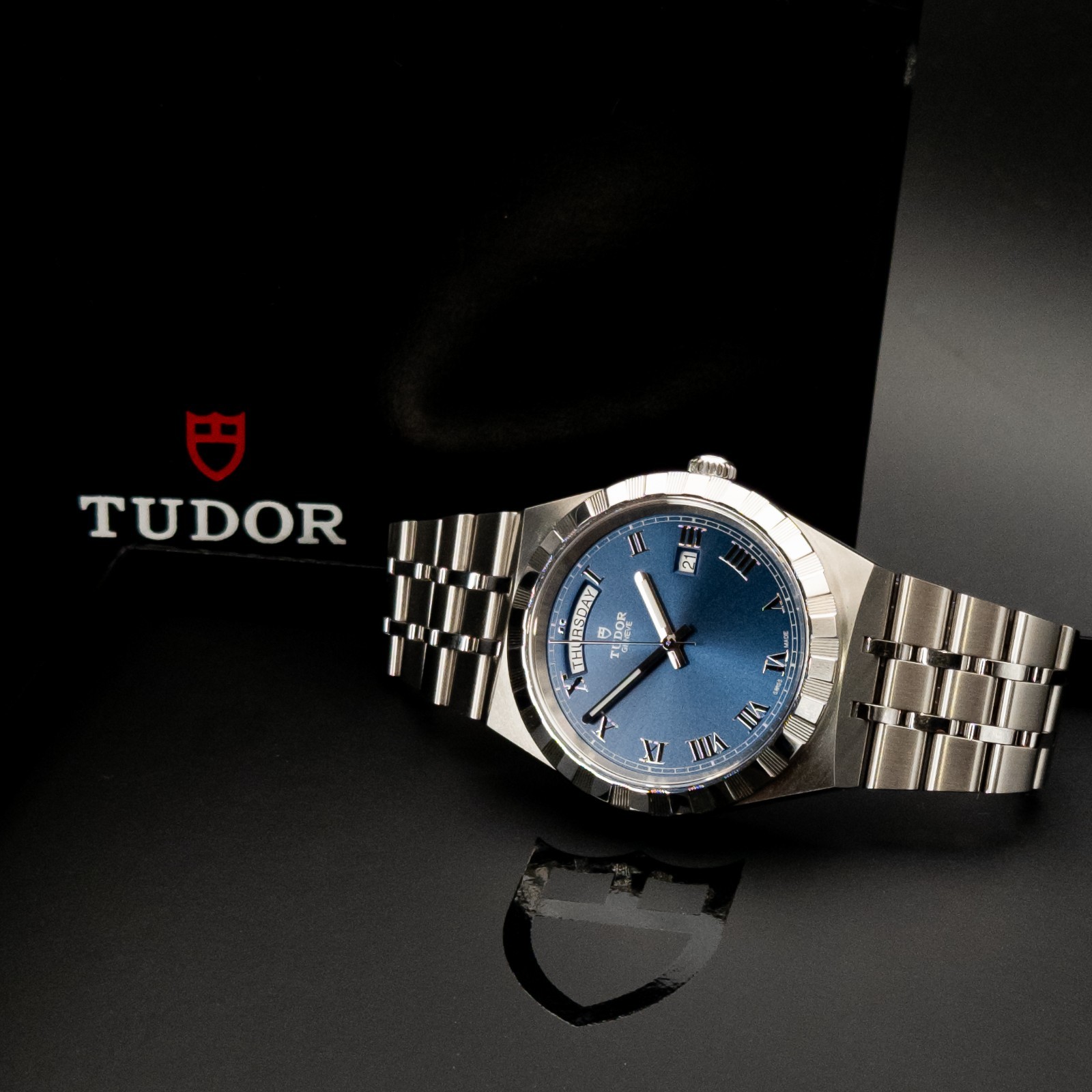 TUDOR Royal 28600 Blue Dial 41 Automatic Steel 2023 Warranty to 10/28 Full Set