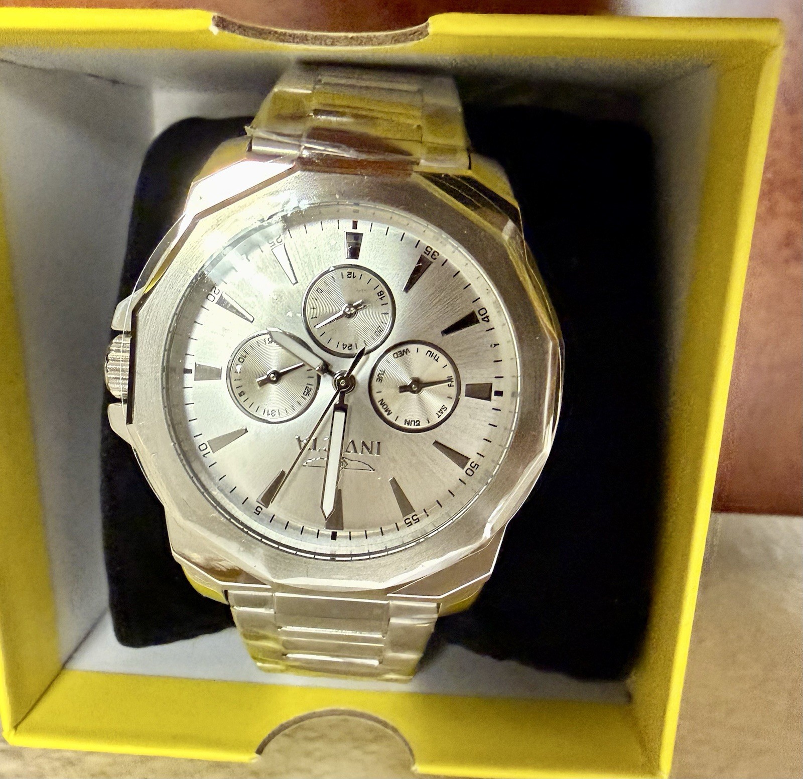 Invicta Quartz Silver Dial Stick Markers Steel Bracelet 40-43.9mm 30m Men’s