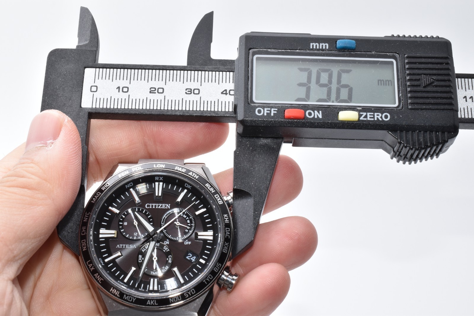 Authentic Citizen Attesa E660-007C801/CB5966-69E TI Solar Powered Quartz #928