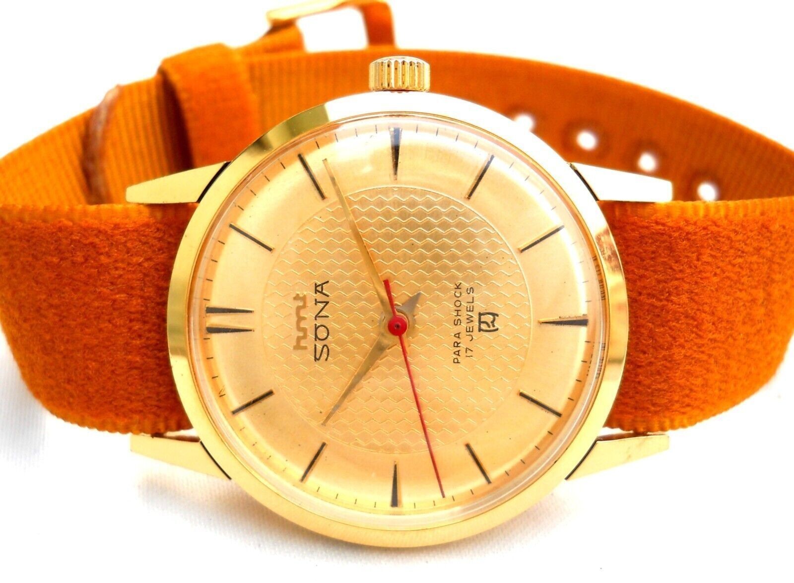 Vintage HMT Sona Gold Plated 17 Jewels Mechanical Hand Winding Men’s Watch 35mm