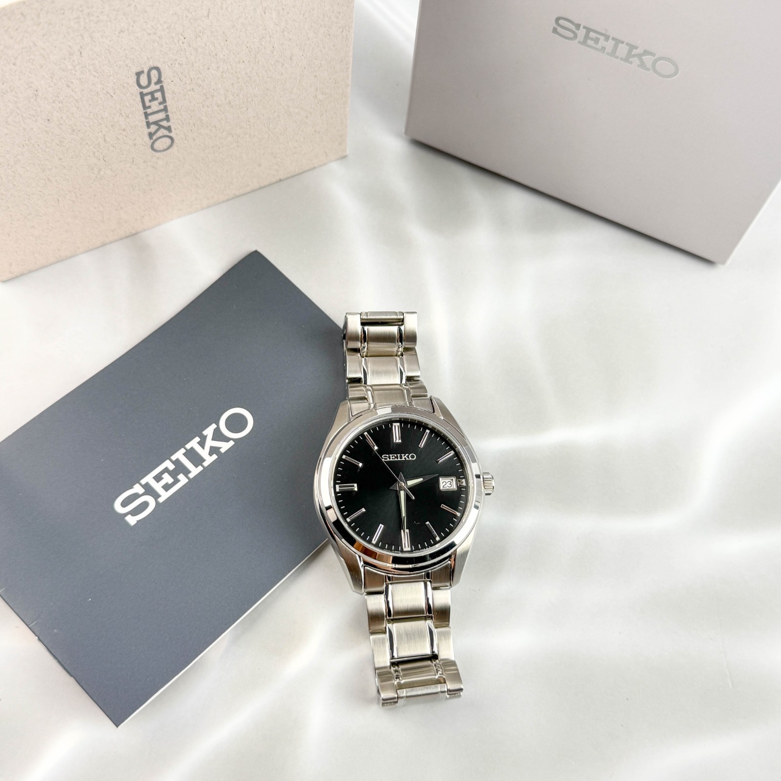 Seiko Essentials SUR311 Men’s Black Dial Stainless Steel Strap Quartz Watch 40mm