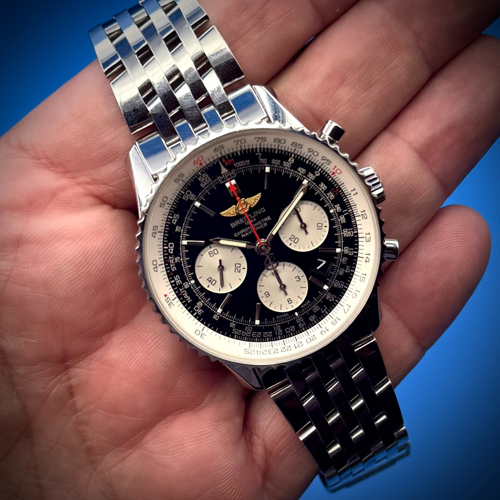Breitling Navitimer 01 AB012012 – Black Dial – 43mm