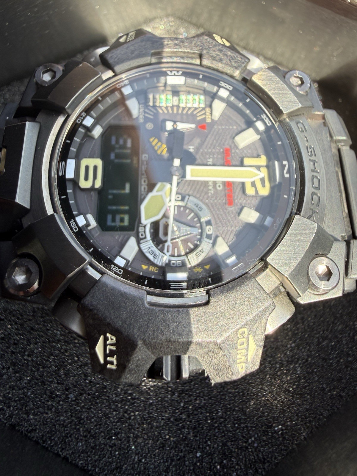 Casio G-SHOCK Mudmaster Analog/Digital Altimeter Compass GWG-B1000-1ACR