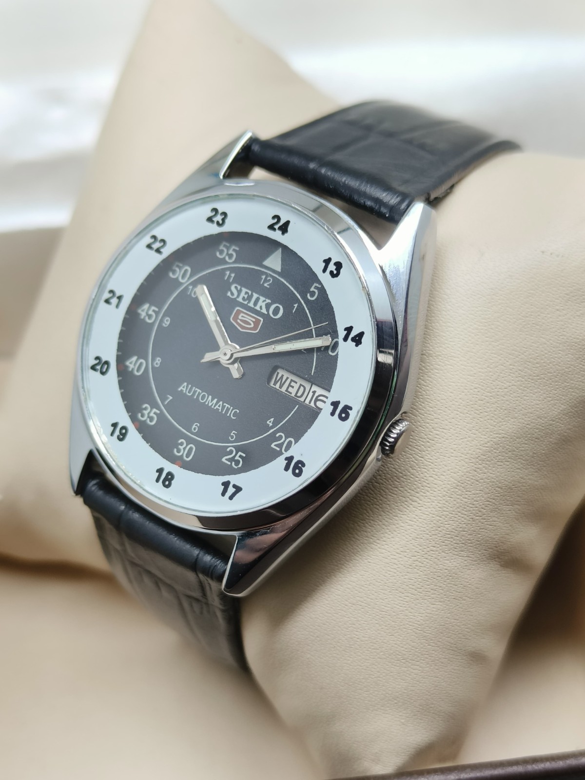 Seiko Refurbished Vintage Black Dial Black Stra Men’s Wrist Watch Free Shipping