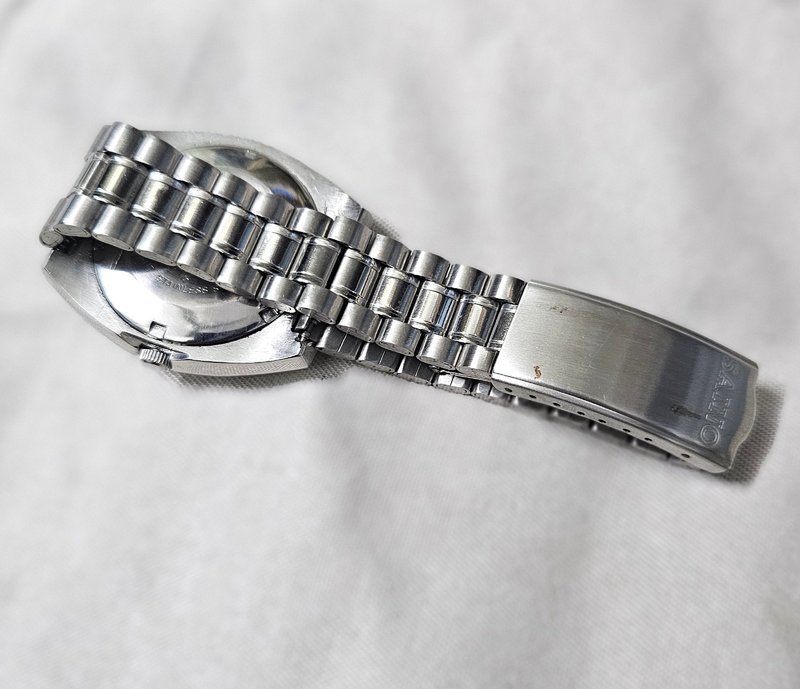 Vintage Seiko 5 Automatic Self Wind Japan Day Date Silver Dial Men’s Watch 37mm
