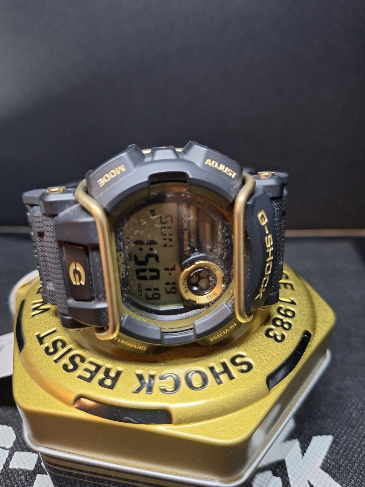 Casio G-SHOCK GD-400GB-1B2 Shock Resistant Digital 200m Black/Gold Box