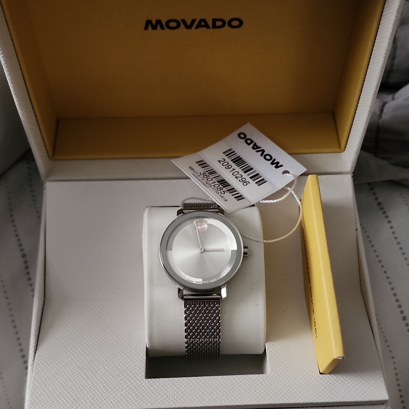 Movado Museum Swiss Made Quartz 38mm Silver Dial SS Mesh Band Box Manual