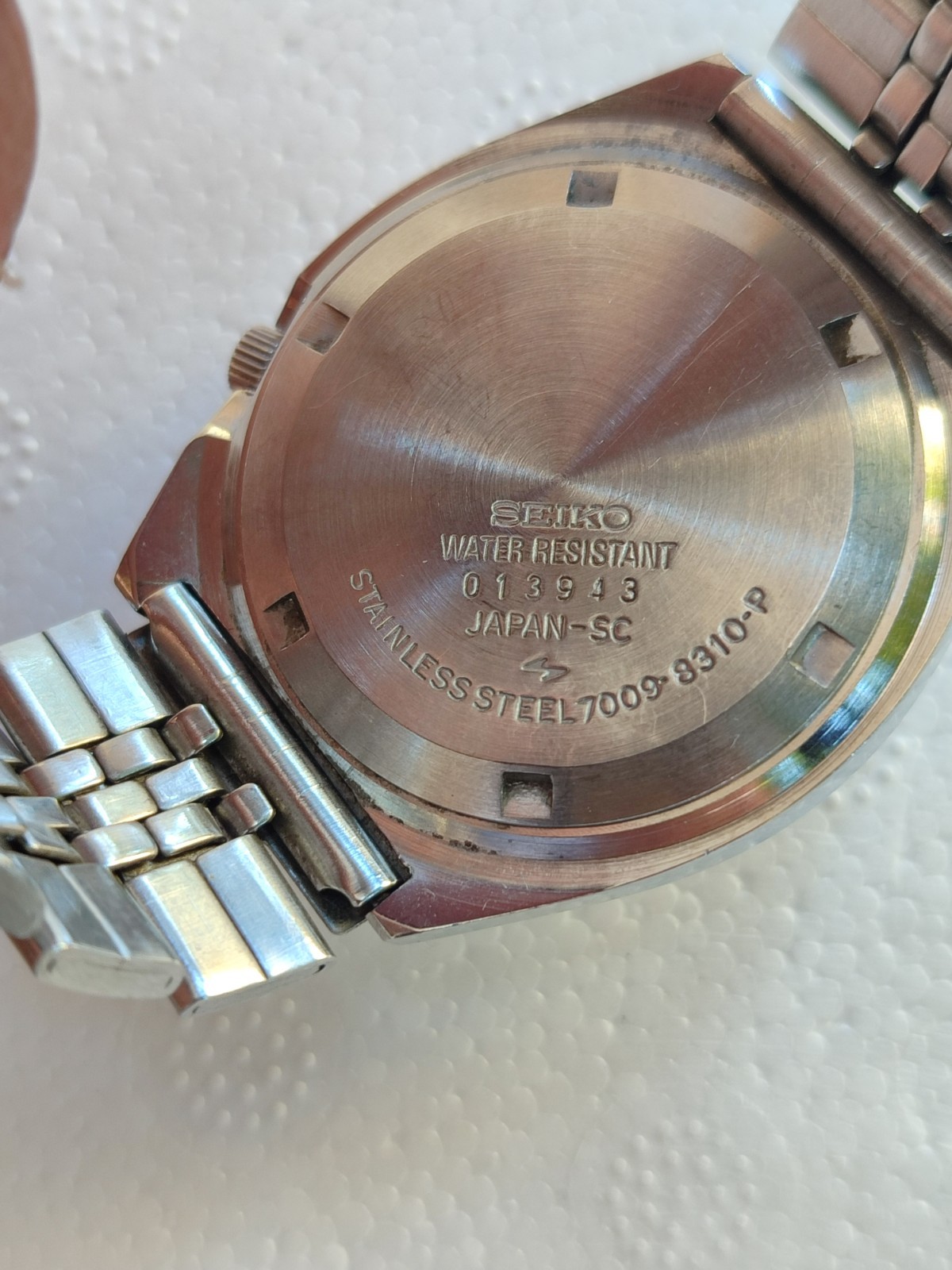 SEIKO AUTOMATIC 7009- 8310- P Excellent Condition 17 Jewels Vintage ’80mm .37