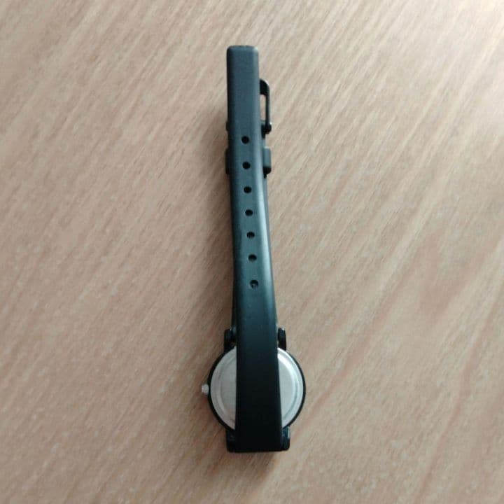 Battery replaced. CASIO watch LQ-139.